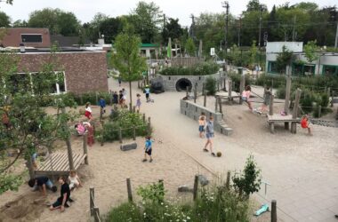 Being a playground for the neighborhood was key because we realised a play and meeting place for and by the neighbourhood that can be used after hours.