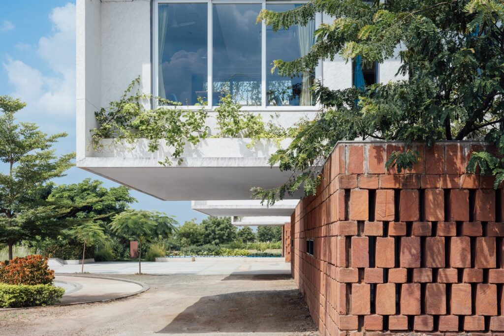 Intersection of Local Material and Contemporary Form